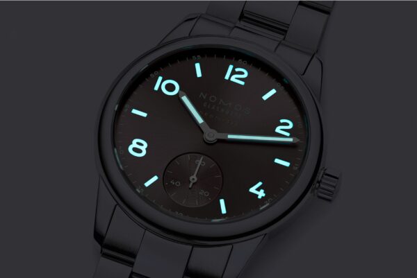 NOMOS | Club Sport Metallband Ember – Bild 4